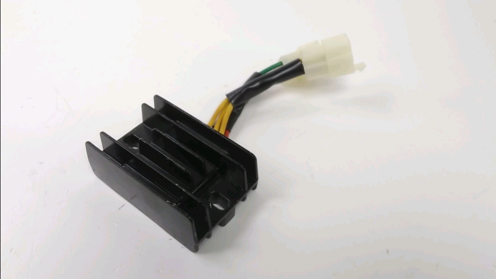 REGULATEUR DE TENSION