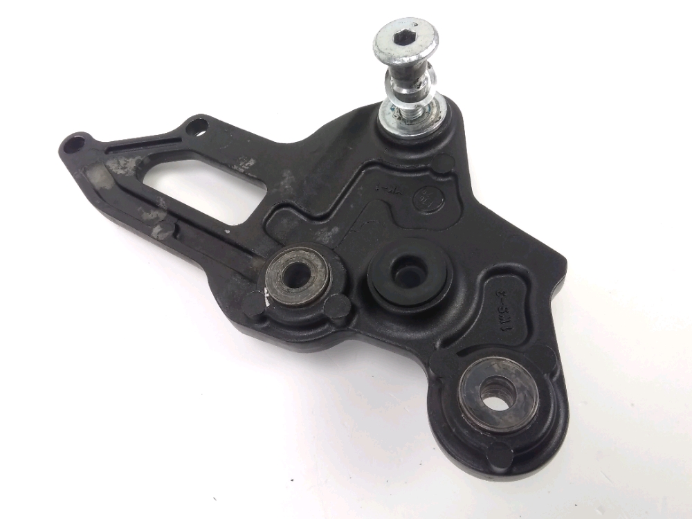 PLATINE AVANT DROITE