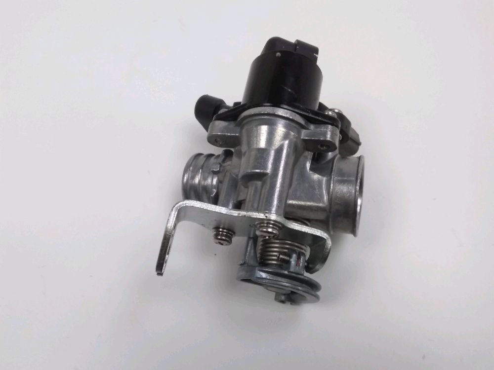 Corps d'injection droit