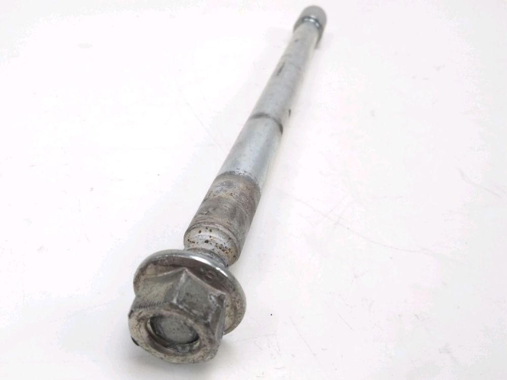 AXE DE ROUE AVANT