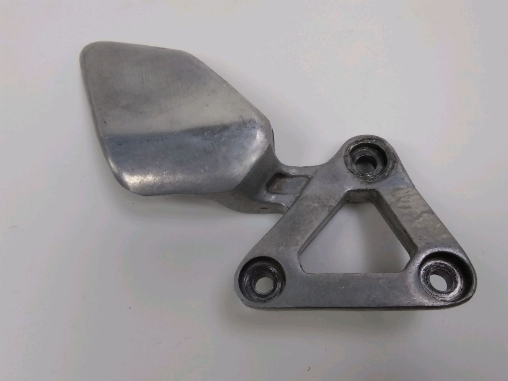 Platine avant droite