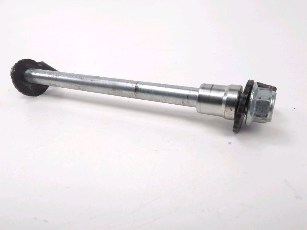 AXE DE ROUE ARRIERE