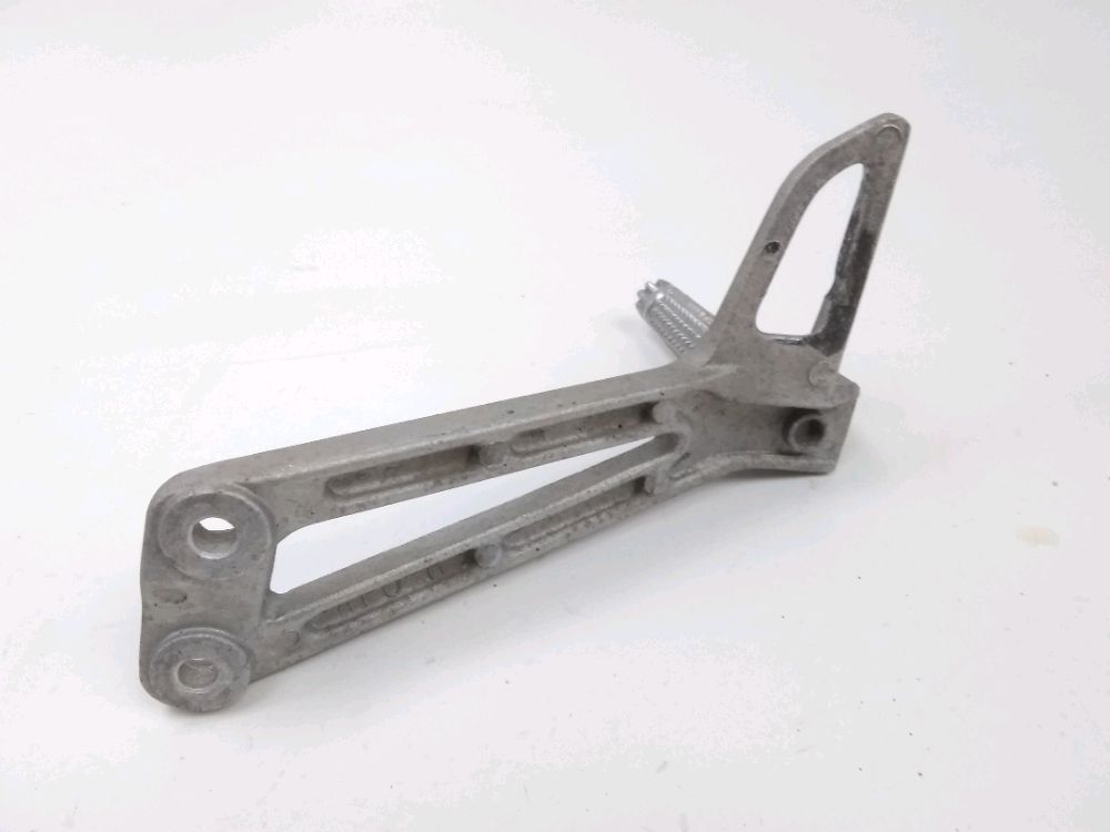 PLATINE ET REPOSE PIEDS ARRIERE DROIT