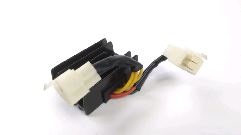 REGULATEUR DE TENSION
