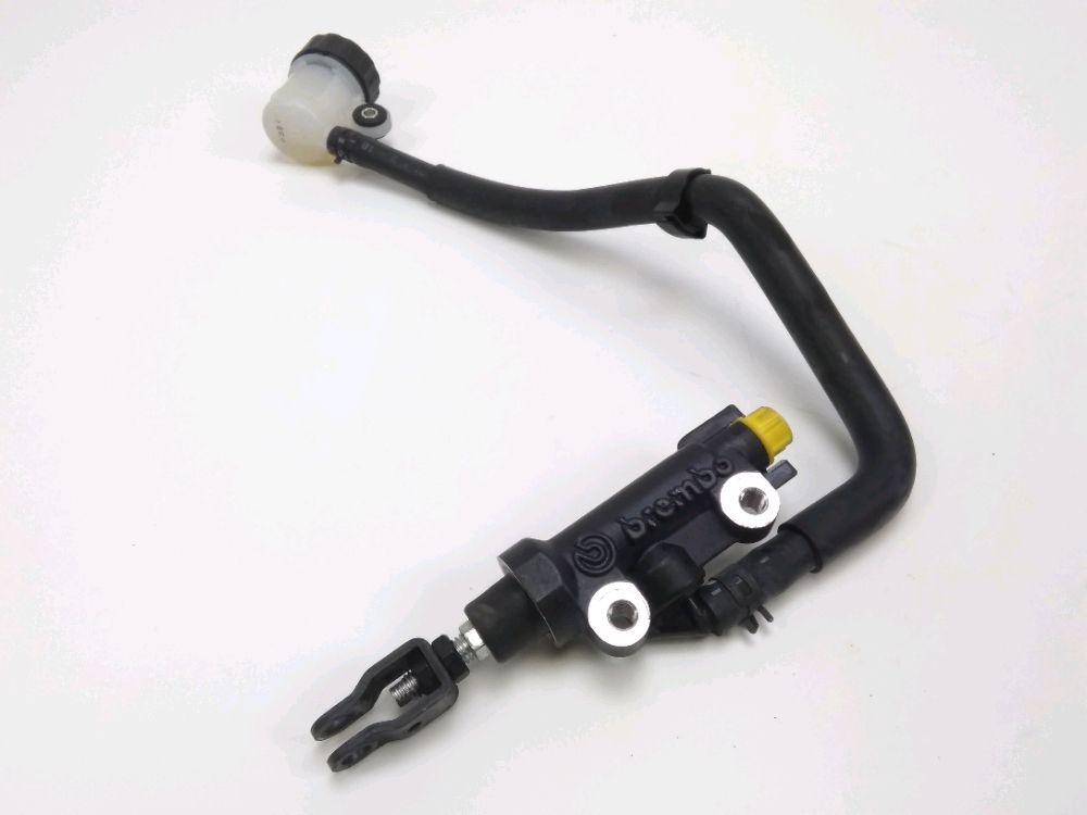 Maitre cylindre frein ar complet