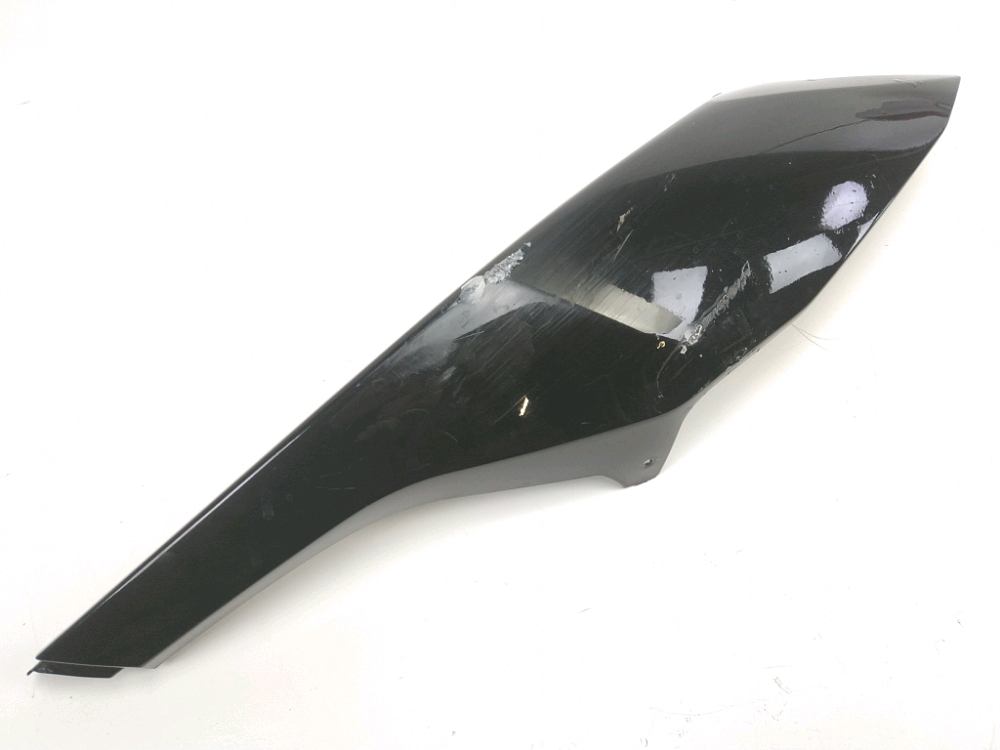 Carenage arriere droit