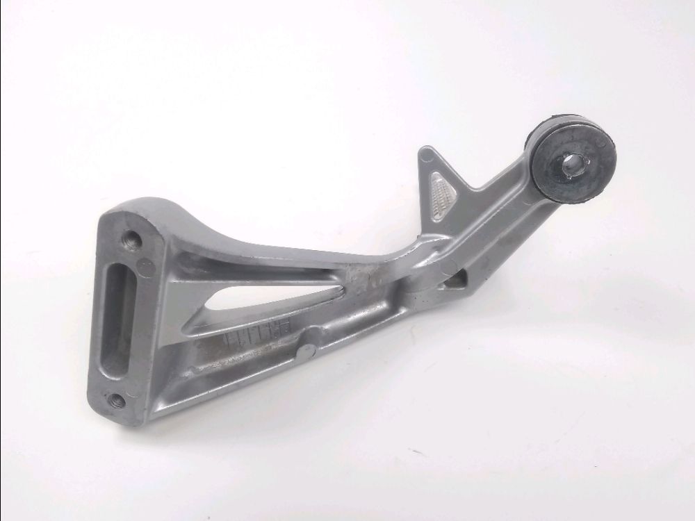 PLATINE ET REPOSE PIEDS ARRIERE DROIT