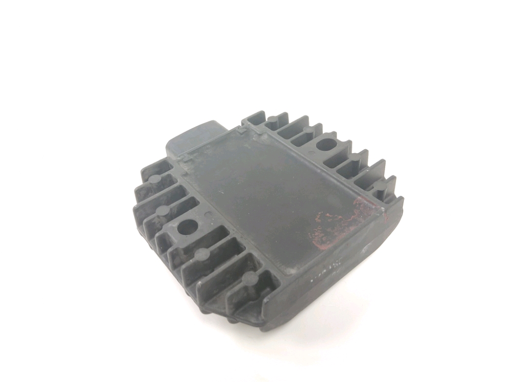 REGULATEUR DE TENSION