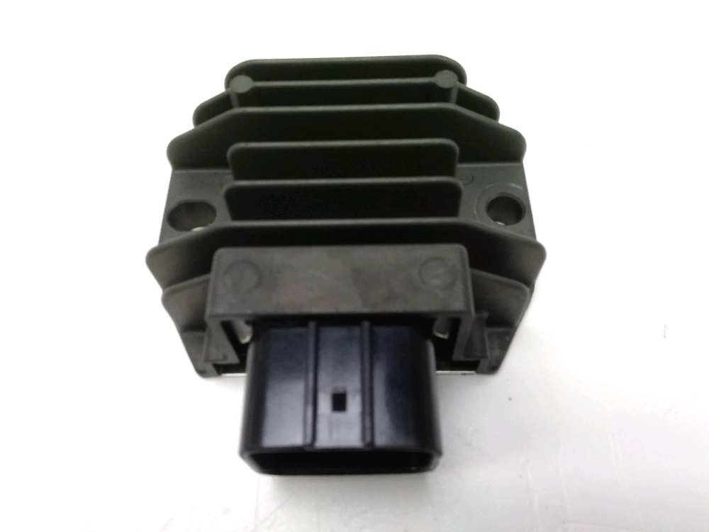 REGULATEUR DE TENSION