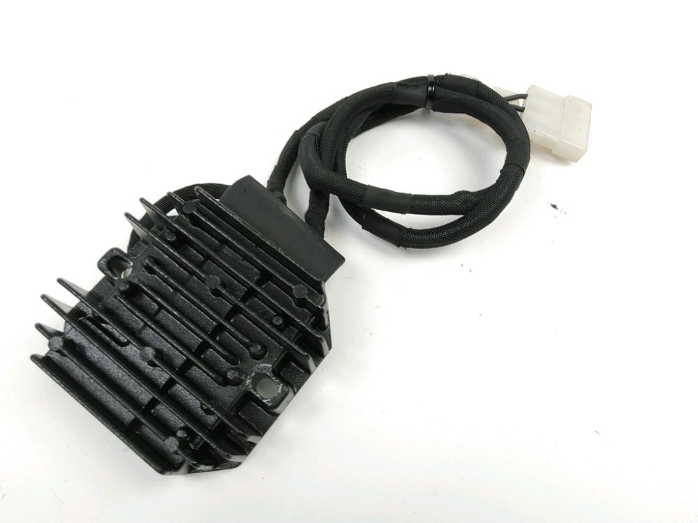 REGULATEUR DE TENSION