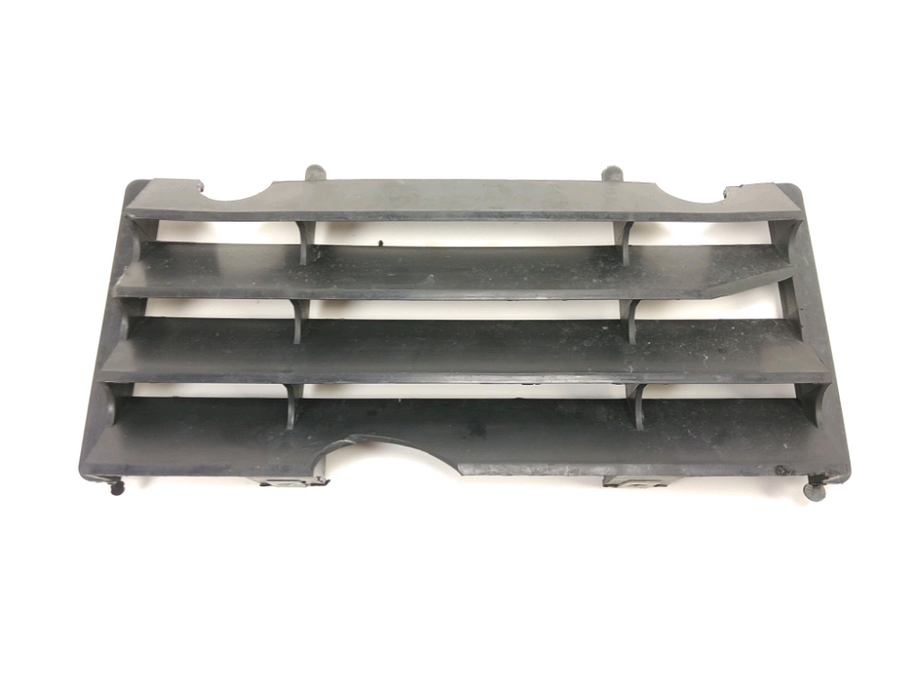 GRILLE DE RADIATEUR