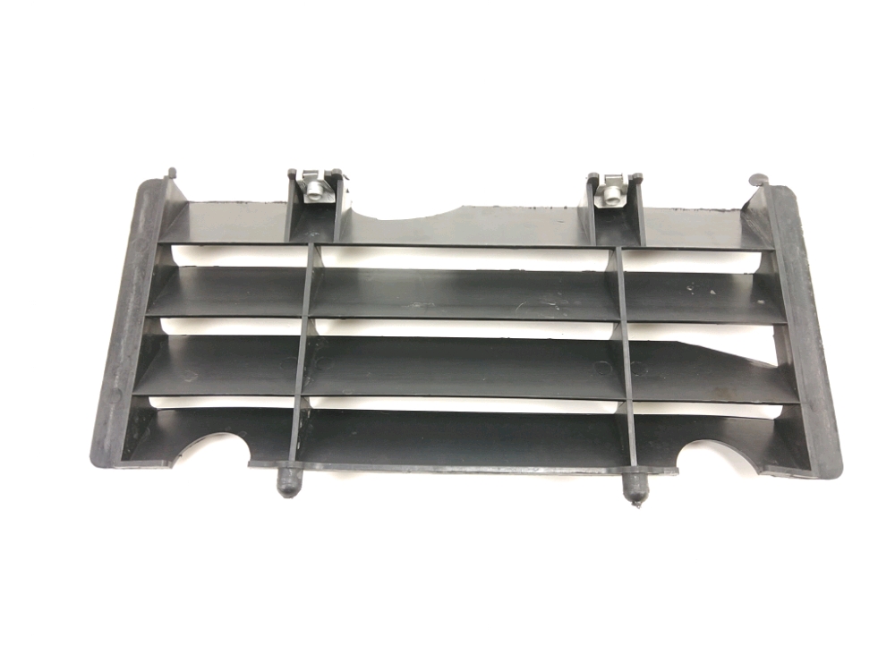 GRILLE DE RADIATEUR