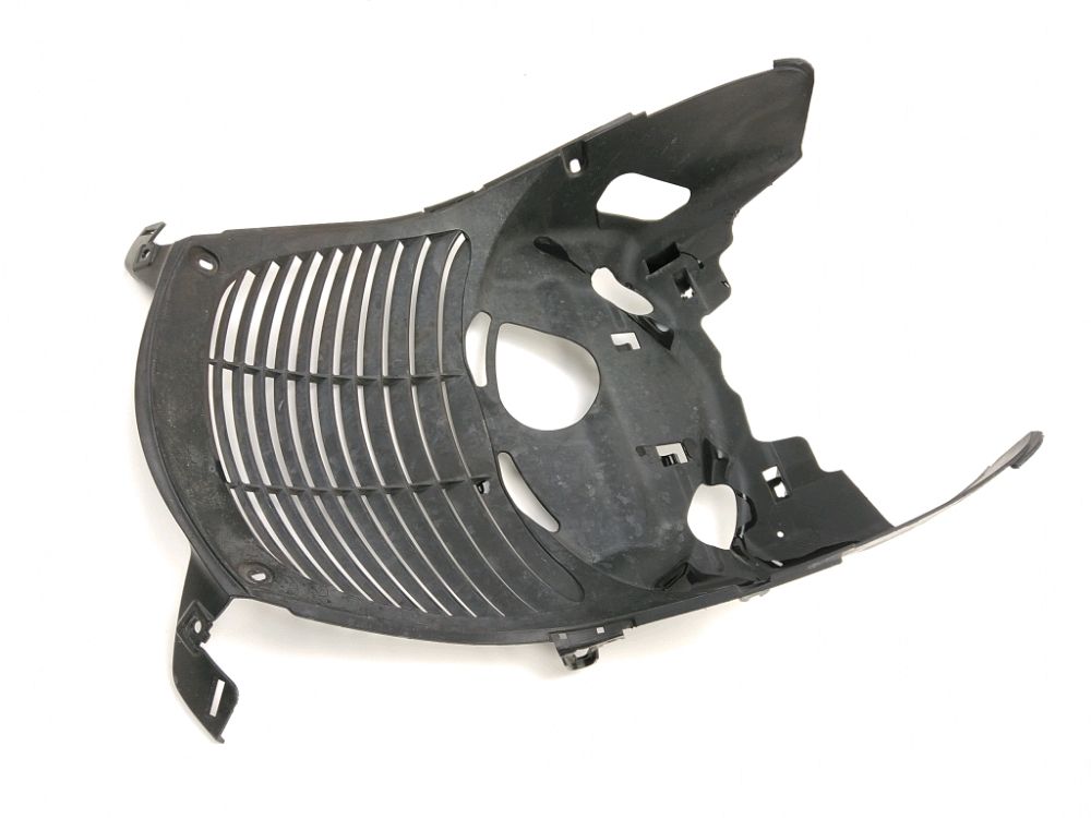 GRILLE DE RADIATEUR