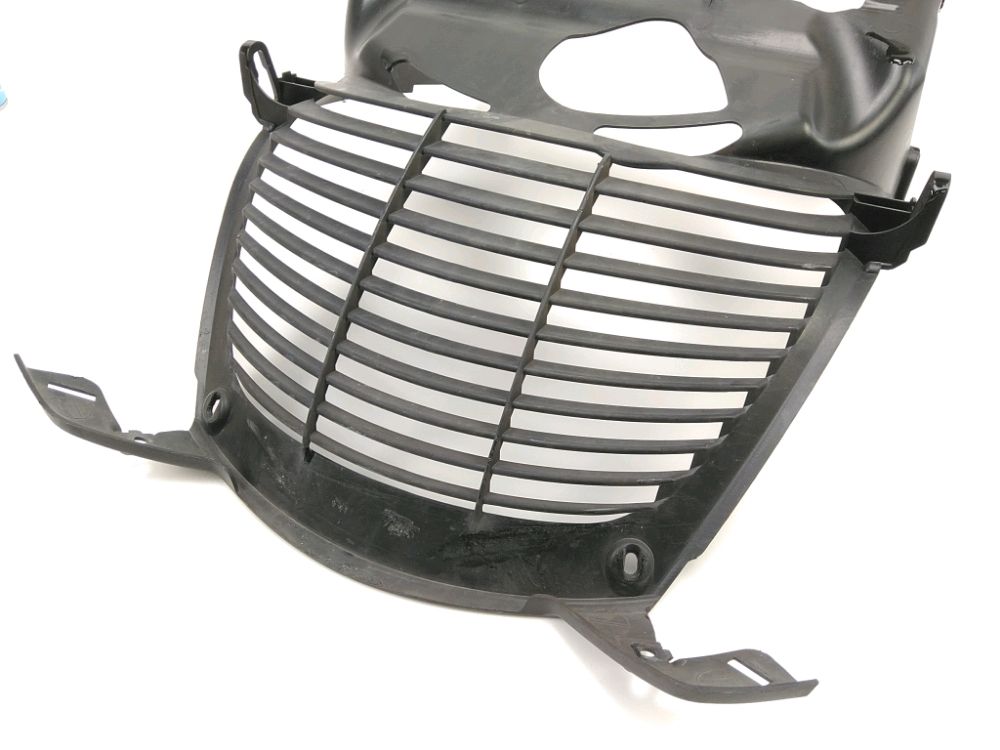 GRILLE DE RADIATEUR