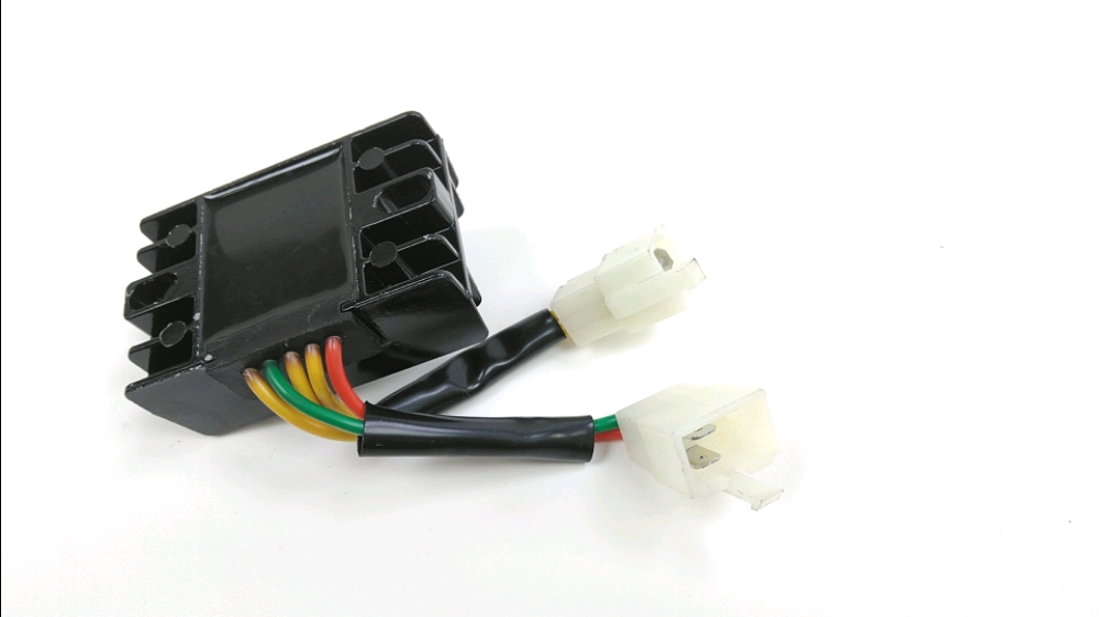 REGULATEUR DE TENSION