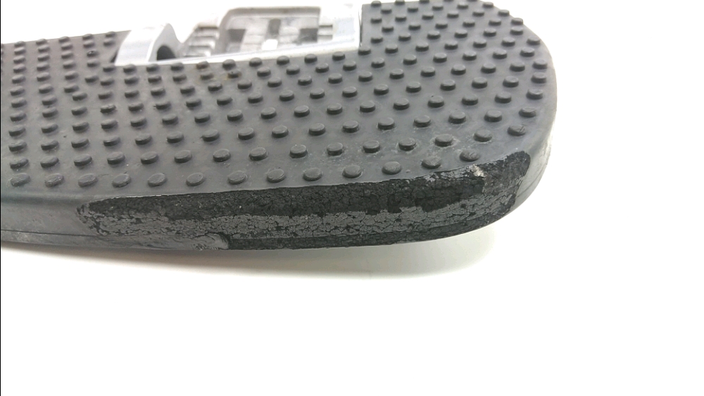 REPOSE PIEDS ARRIERE DROIT