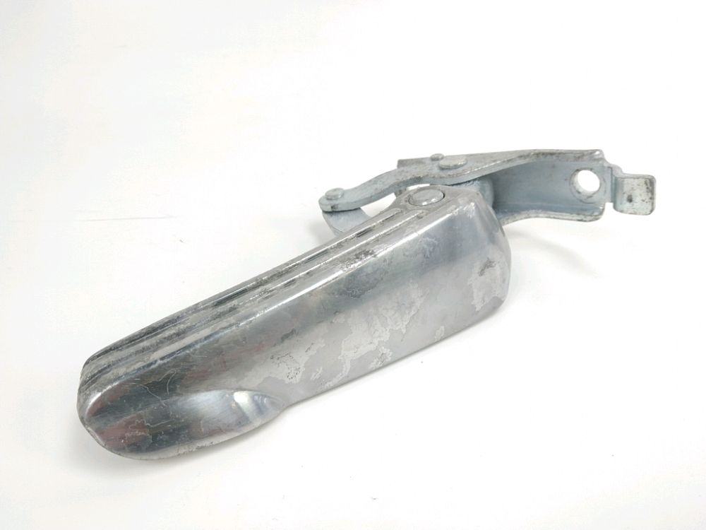 Repose pieds arriere droit