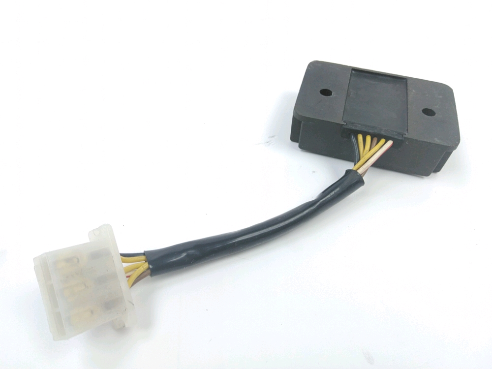 REGULATEUR DE TENSION