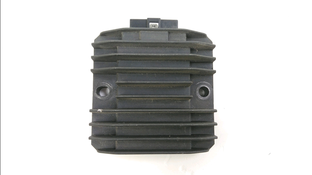 REGULATEUR DE TENSION