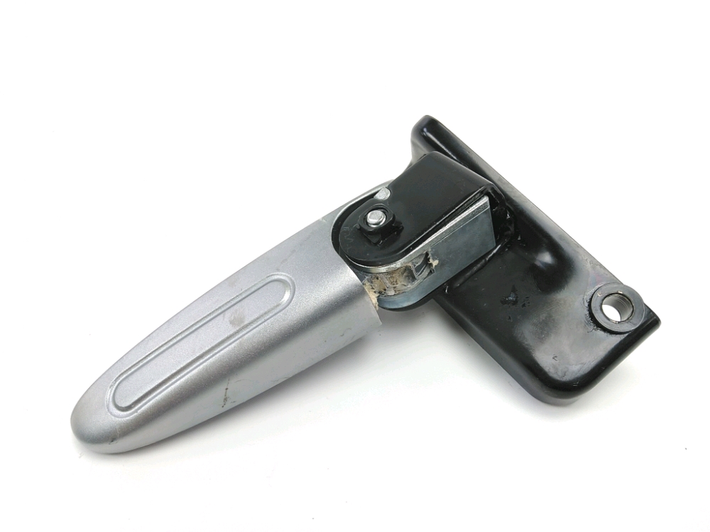 Repose pieds arriere gauche