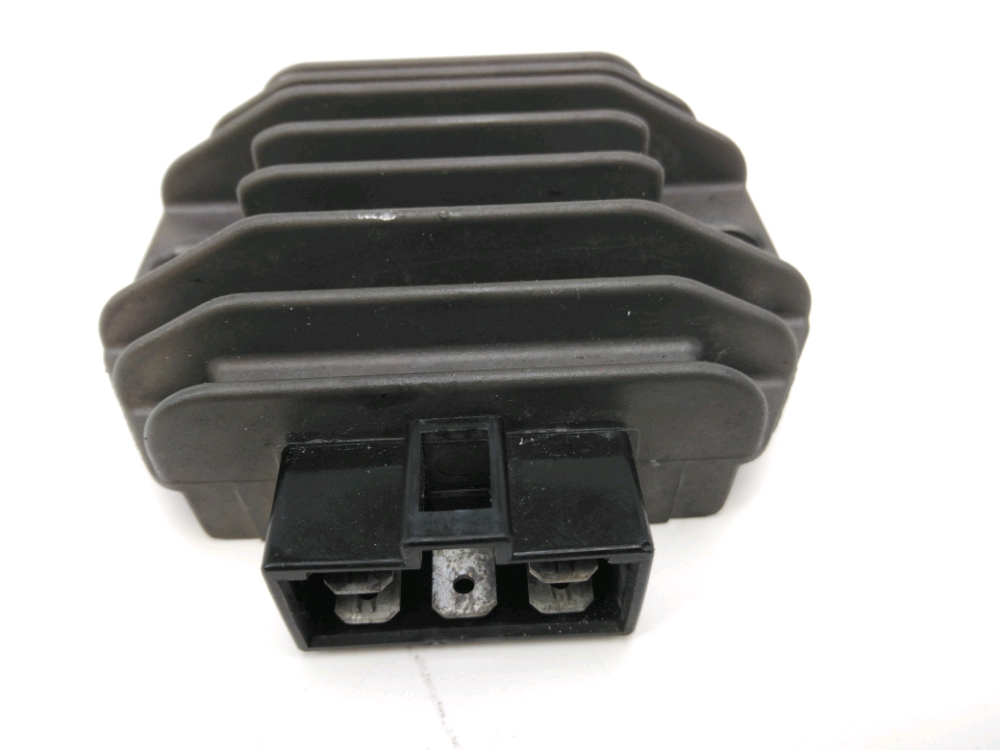 REGULATEUR DE TENSION