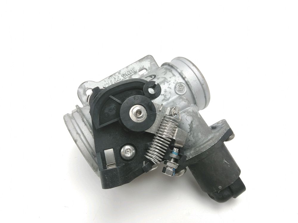 Corps d'injection droit