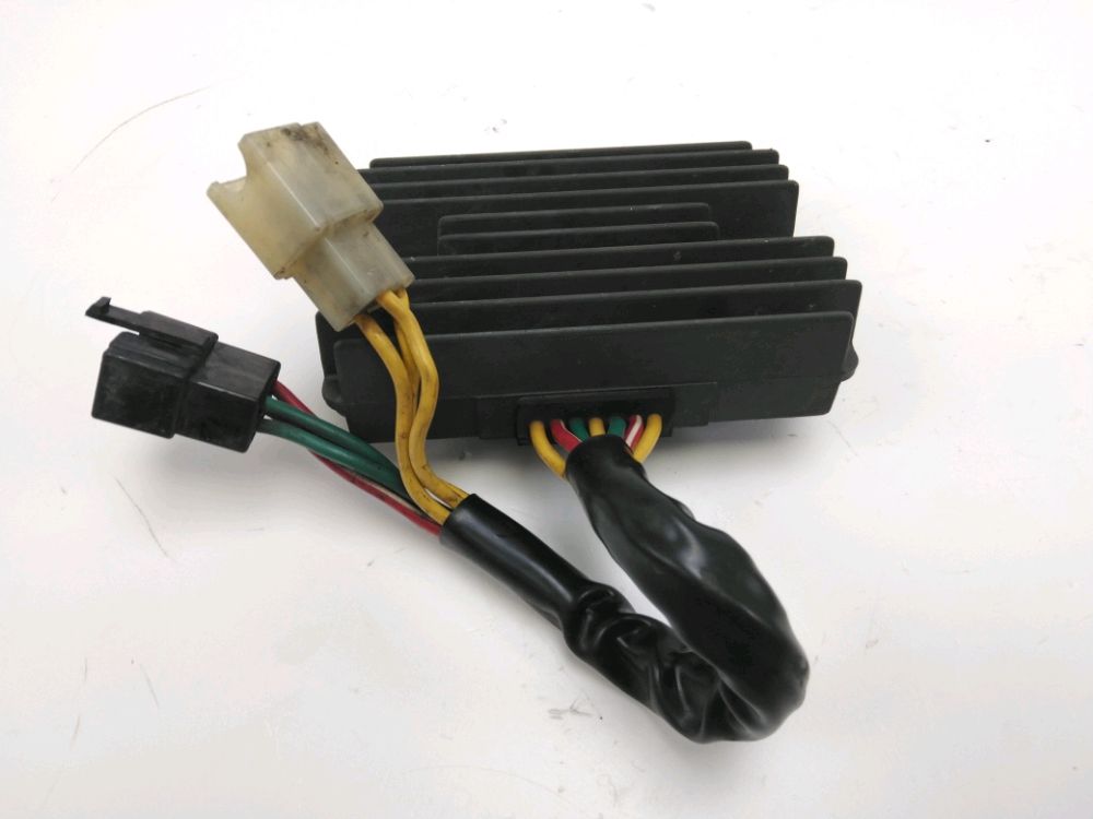 Regulateur de tension