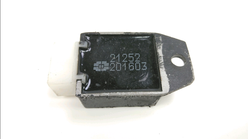 REGULATEUR DE TENSION