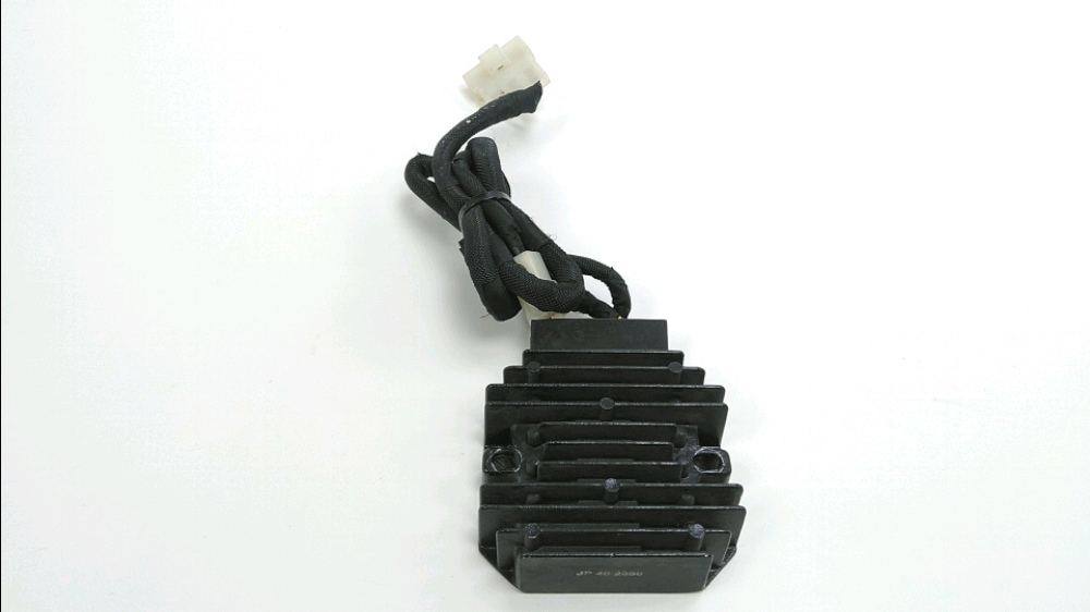REGULATEUR DE TENSION