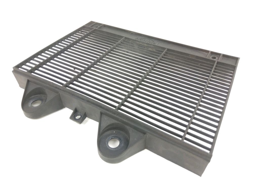 GRILLE DE RADIATEUR