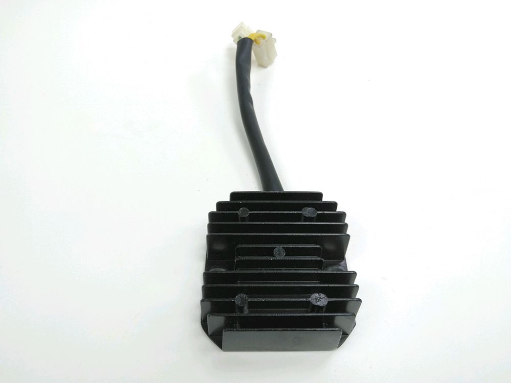 REGULATEUR DE TENSION
