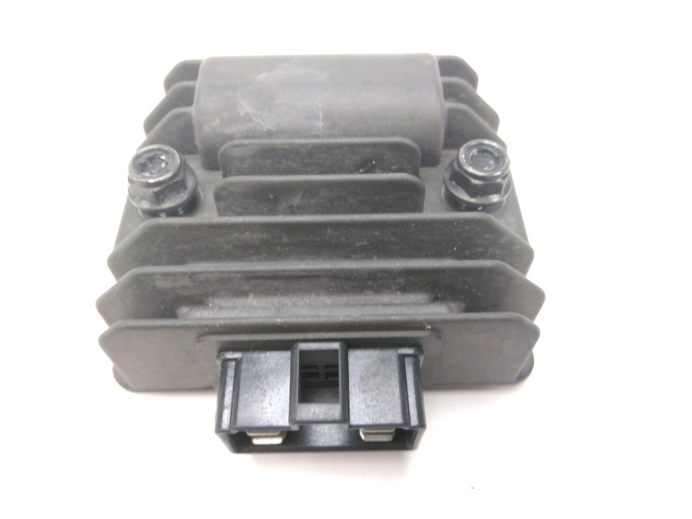 REGULATEUR DE TENSION