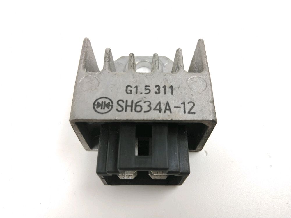 REGULATEUR DE TENSION