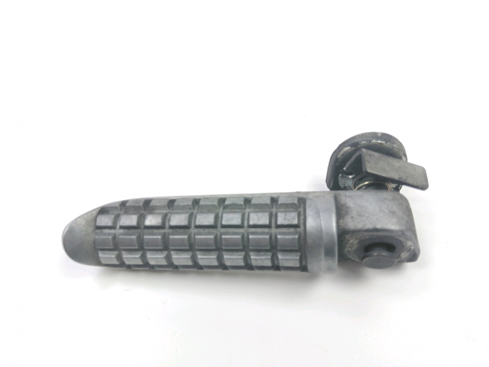 Repose pieds arriere droit