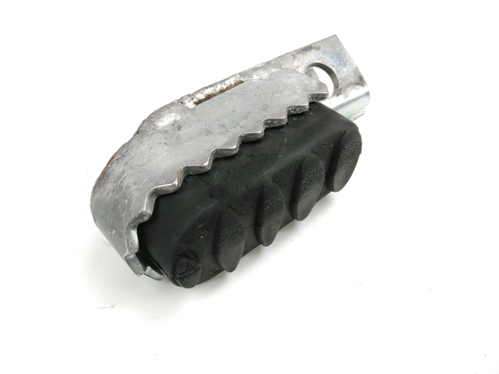 Repose pieds avant gauche