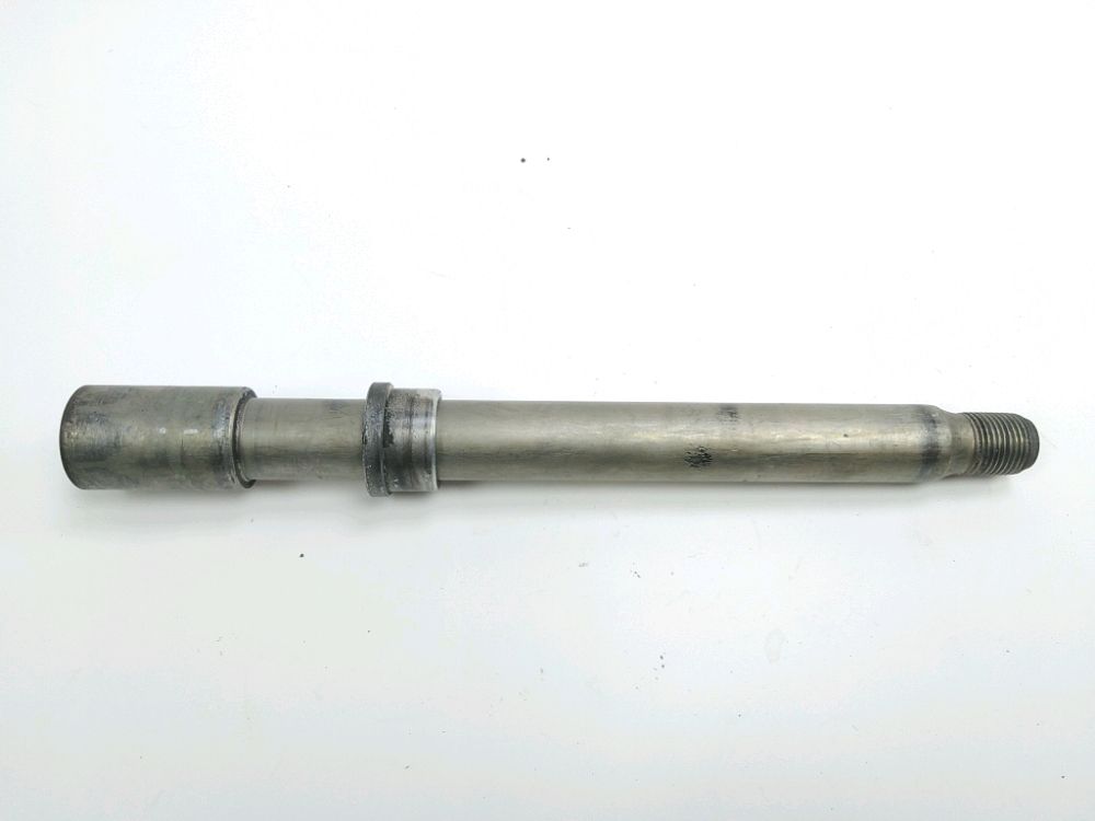 AXE DE ROUE AVANT