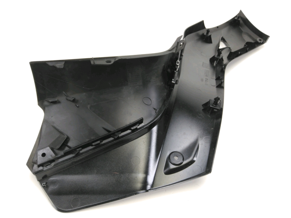 CACHE LATERAL DROIT