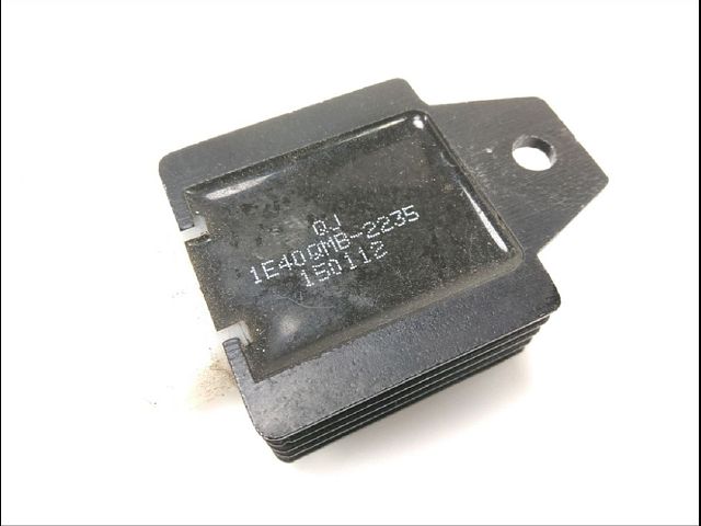 REGULATEUR DE TENSION