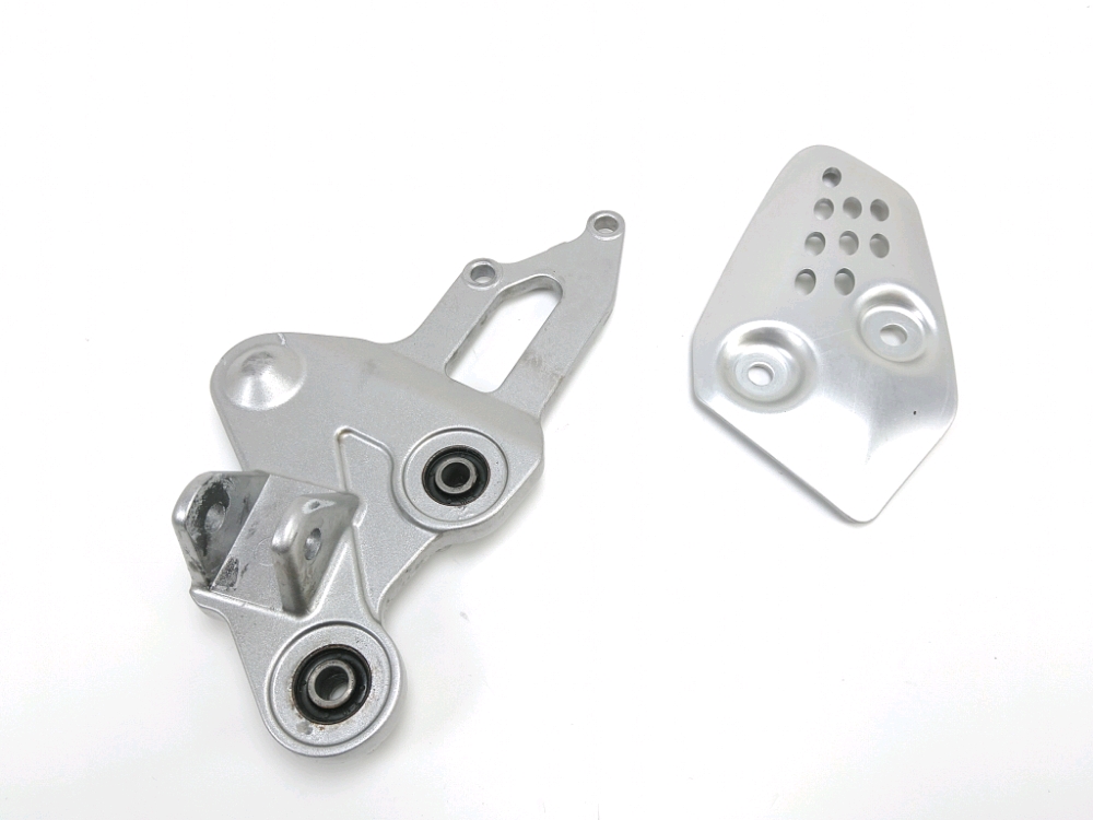 Platine avant droite