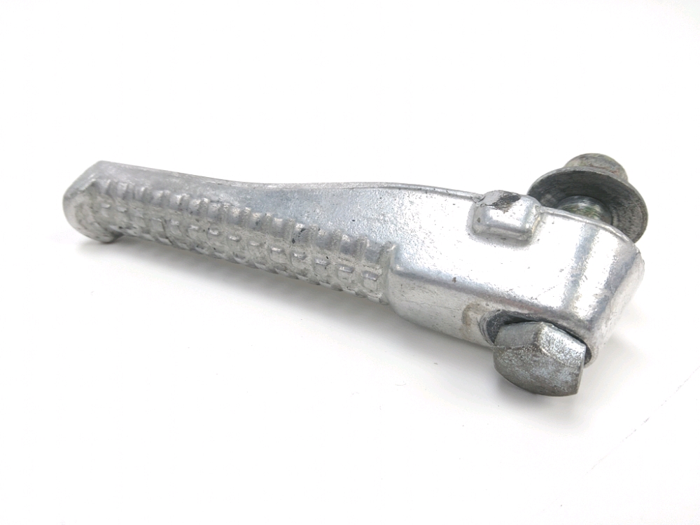 Repose pieds arriere gauche