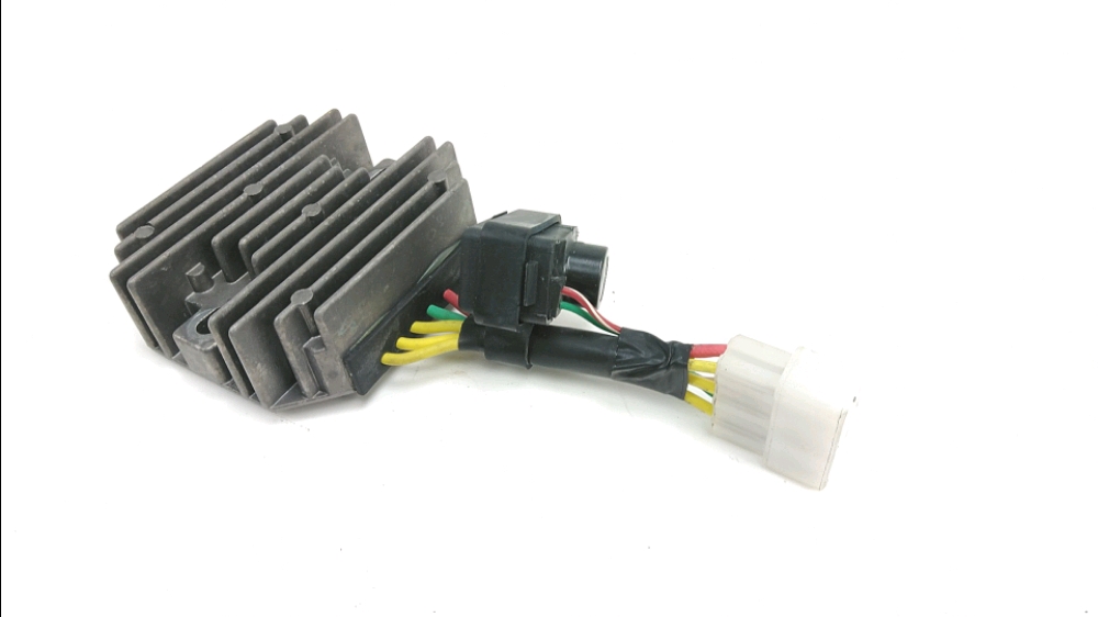 REGULATEUR DE TENSION