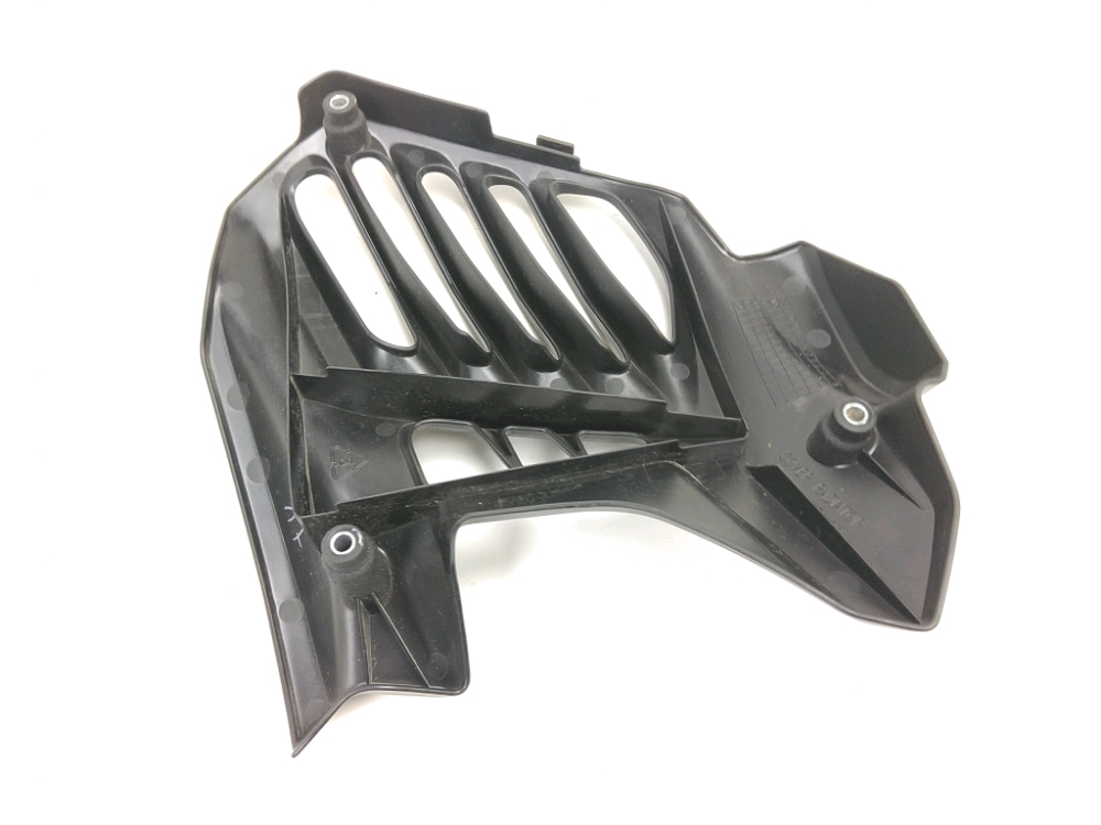 GRILLE DE RADIATEUR