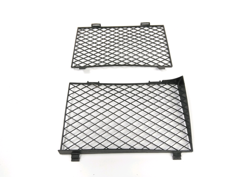 GRILLE DE RADIATEUR