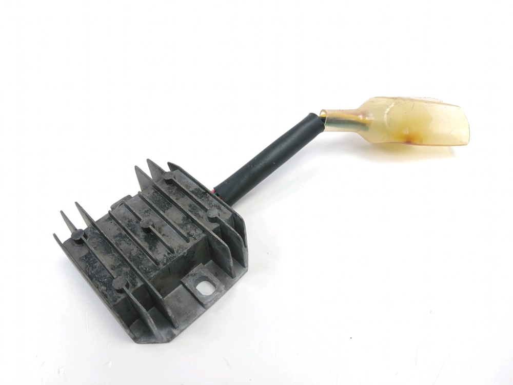 REGULATEUR DE TENSION