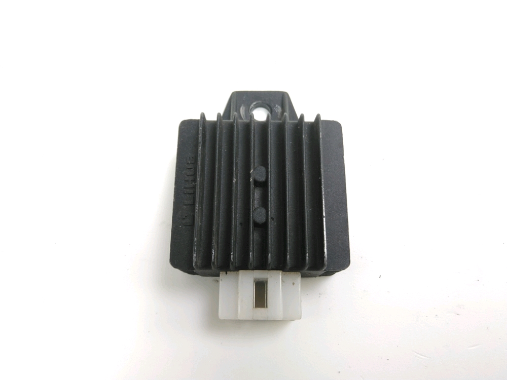 REGULATEUR DE TENSION