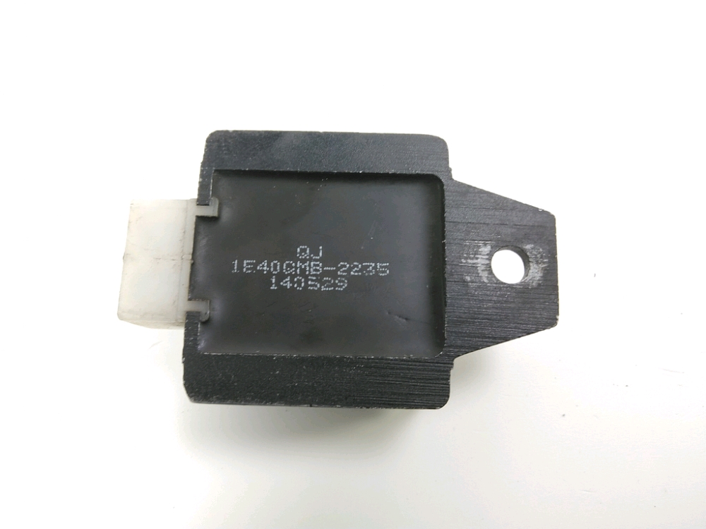 REGULATEUR DE TENSION
