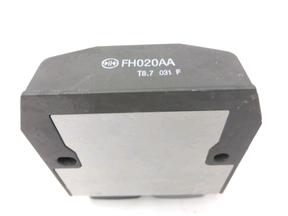 REGULATEUR DE TENSION