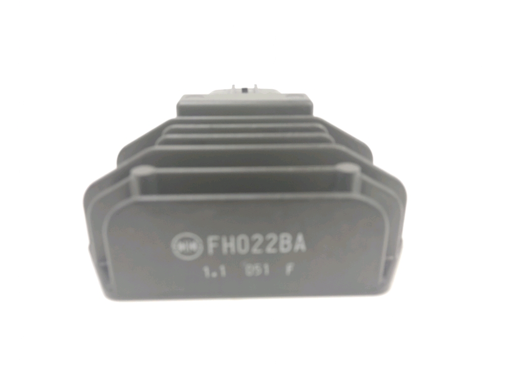 REGULATEUR DE TENSION