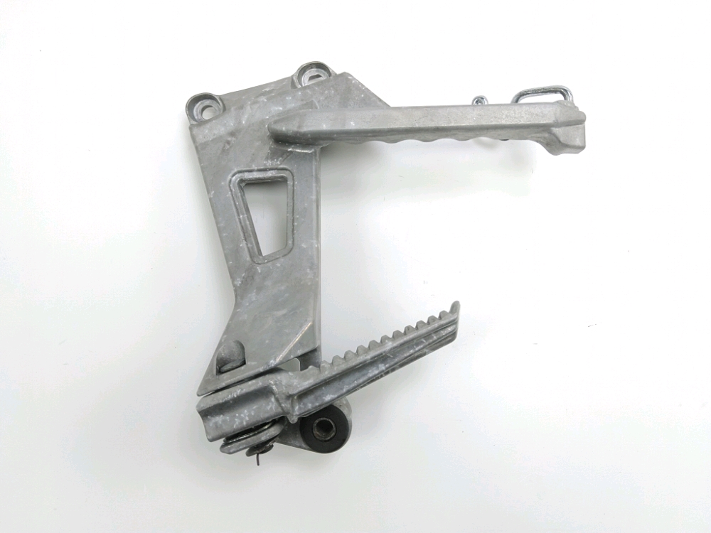 PLATINE ET REPOSE PIEDS ARRIERE GAUCHE