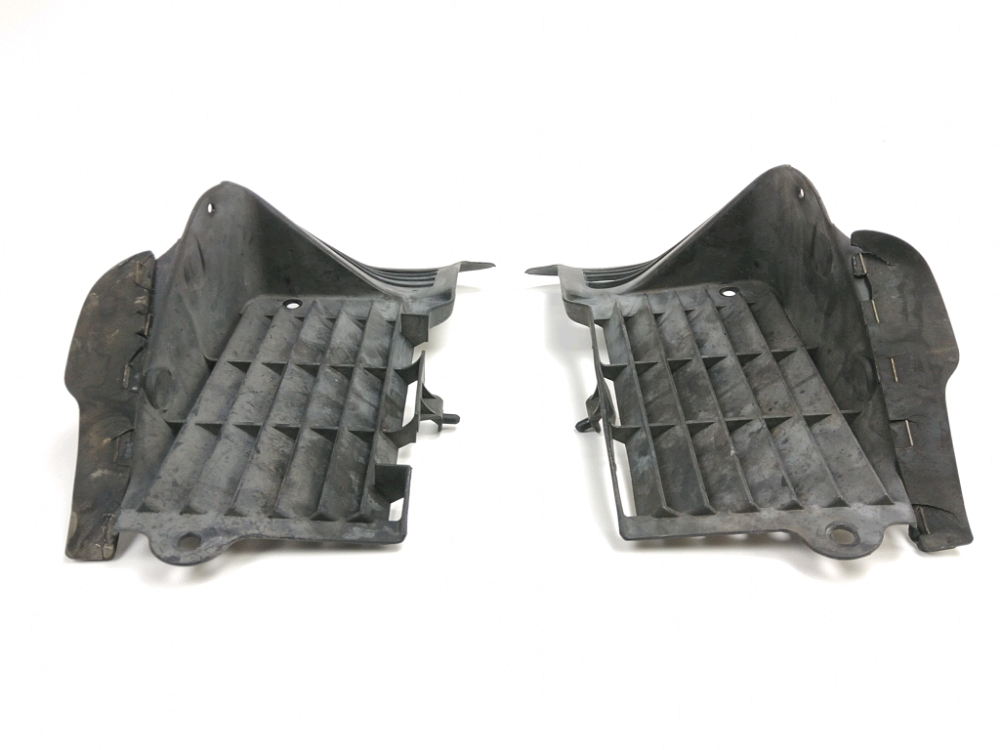 GRILLE DE RADIATEUR